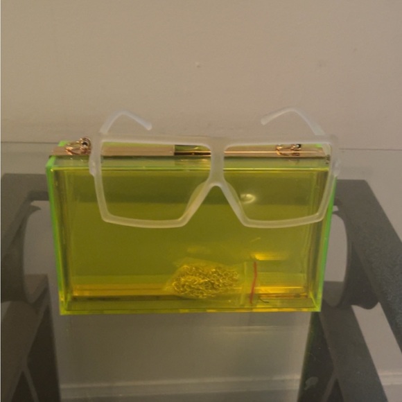 Acrylic Purse With Shades - Picture 2 of 2